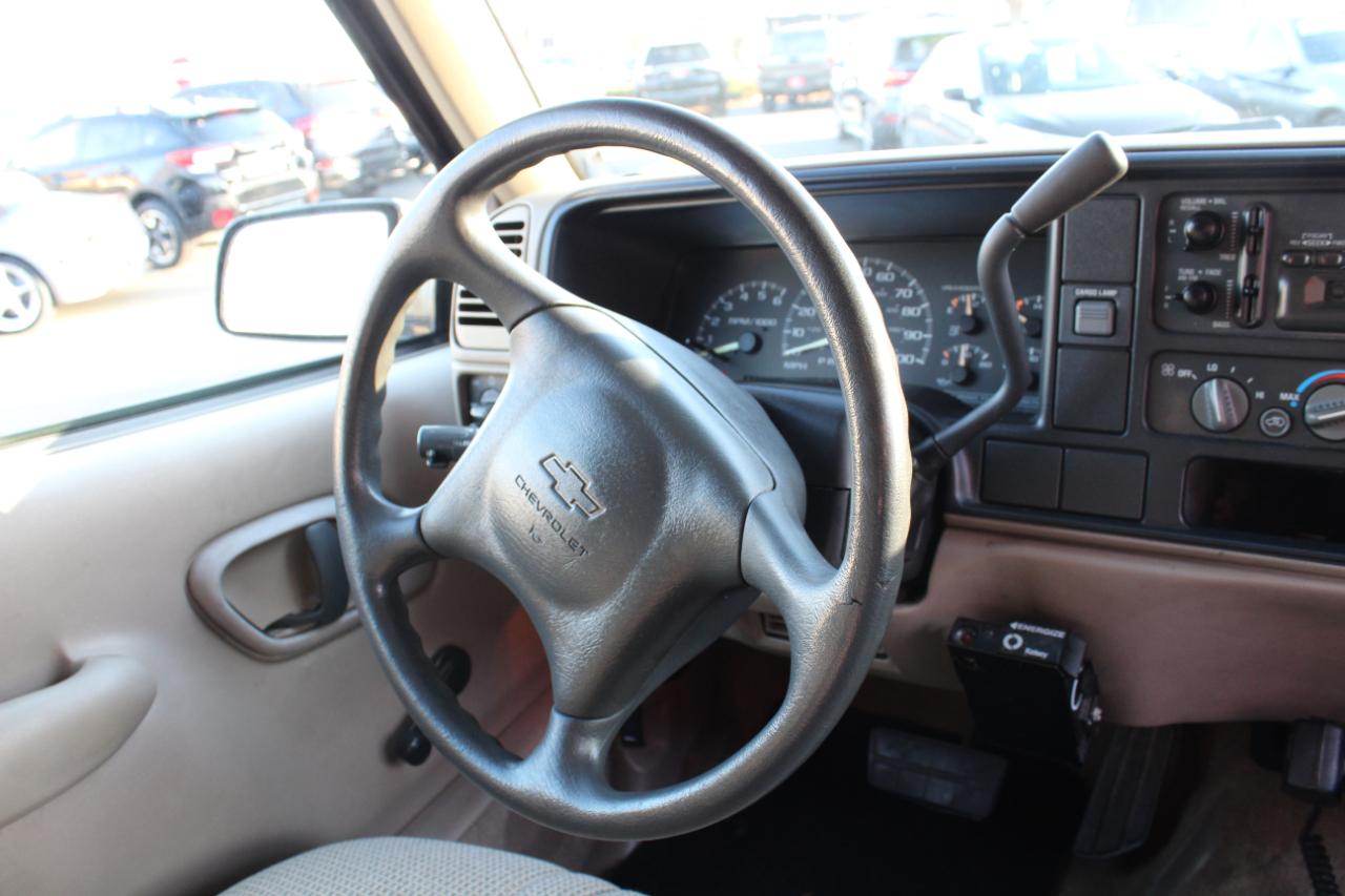 Chevrolet C/K 2500 HD Ext Cab 155.5" WB C6P 1997