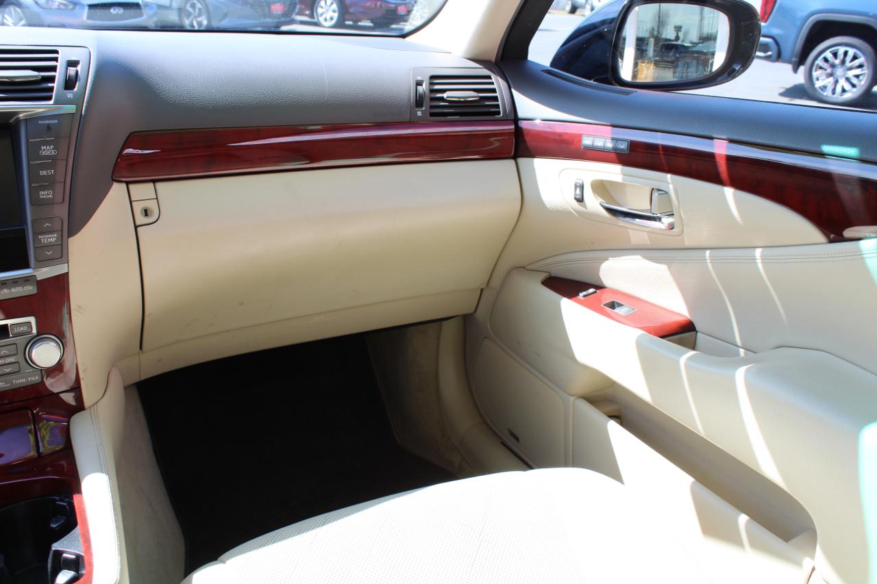 Lexus LS 460 4dr Sdn AWD 2010