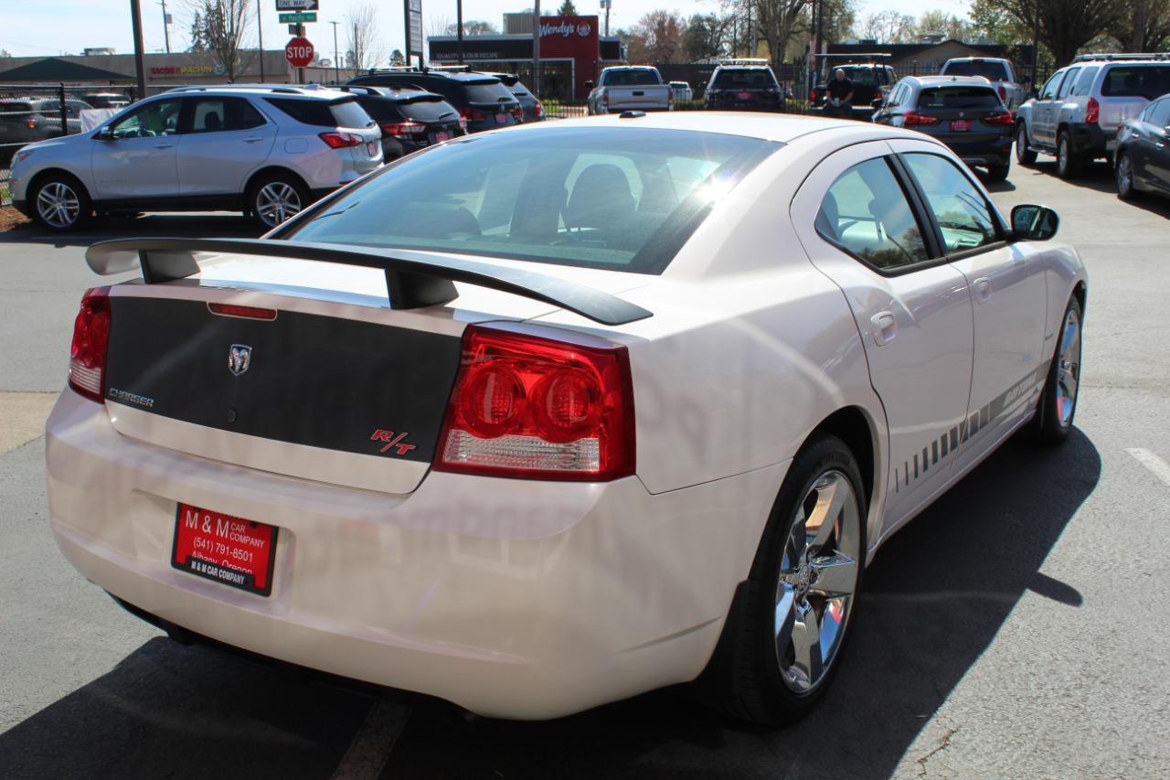 Dodge Charger 4dr Sdn R/T RWD 2009