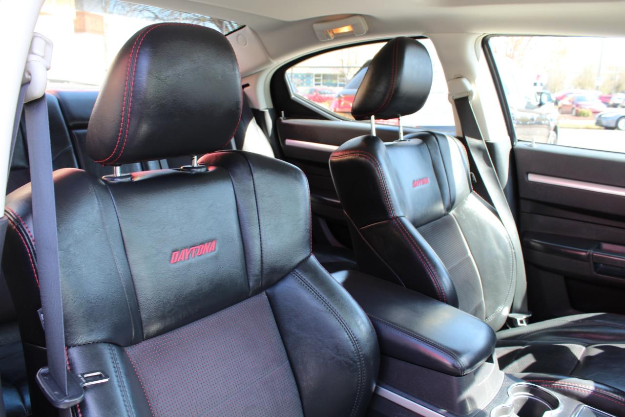 Dodge Charger 4dr Sdn R/T RWD 2009