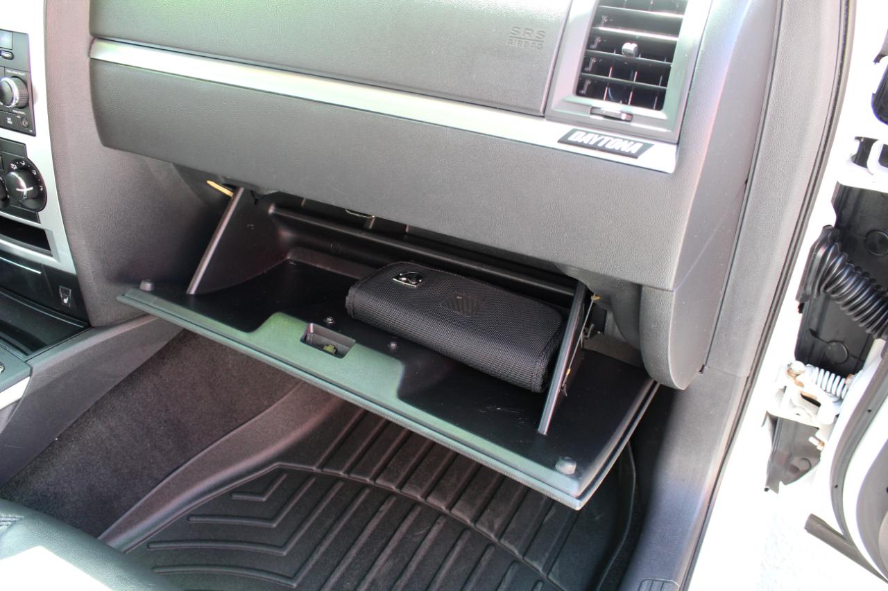 Dodge Charger 4dr Sdn R/T RWD 2009