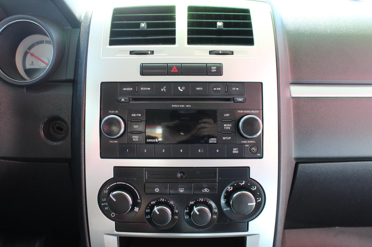 Dodge Charger 4dr Sdn R/T RWD 2009