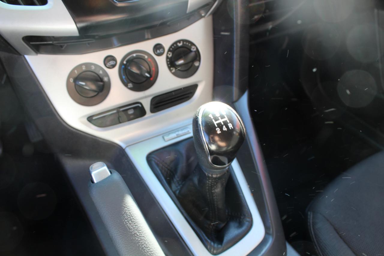 Ford Focus 5dr HB SE 2014