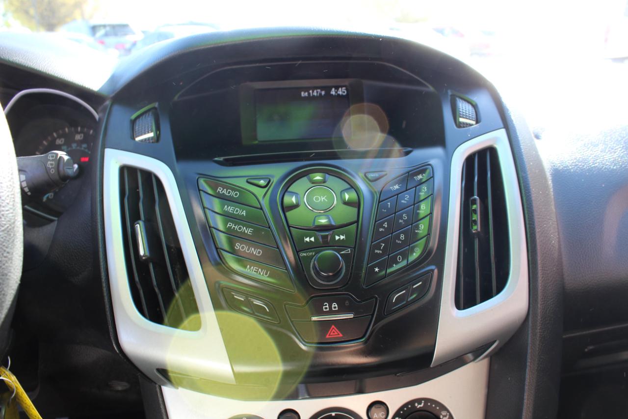 Ford Focus 5dr HB SE 2014