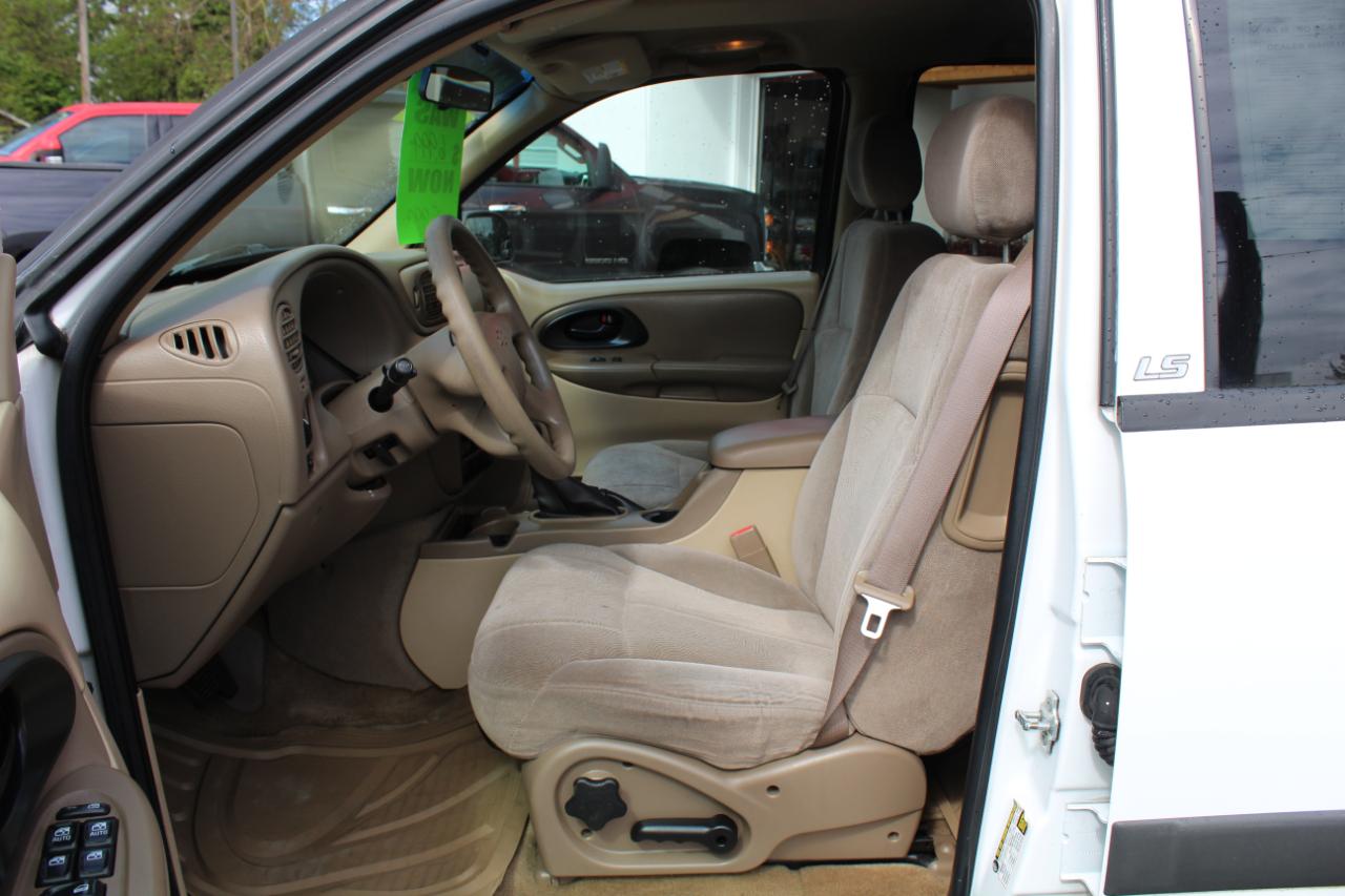 Chevrolet TrailBlazer 4dr 4WD LS 2004