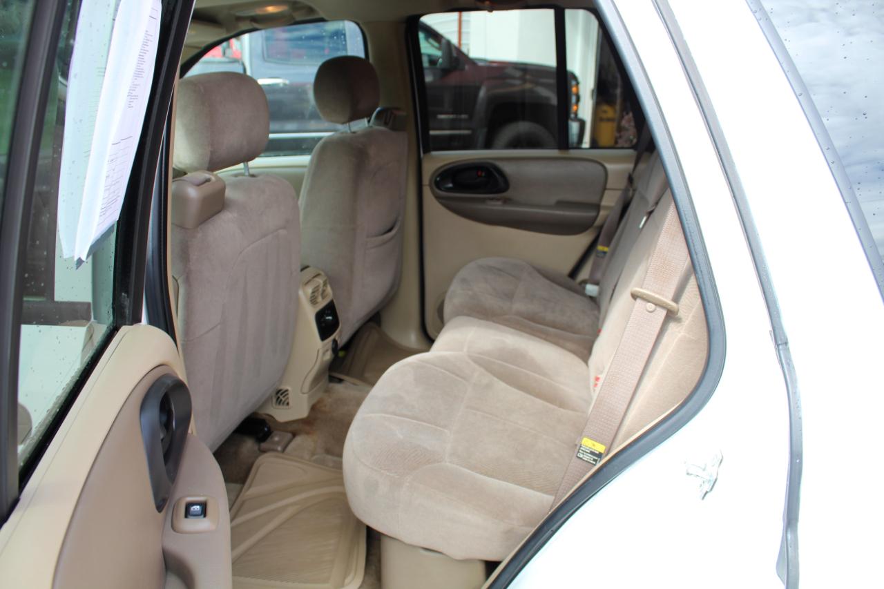 Chevrolet TrailBlazer 4dr 4WD LS 2004
