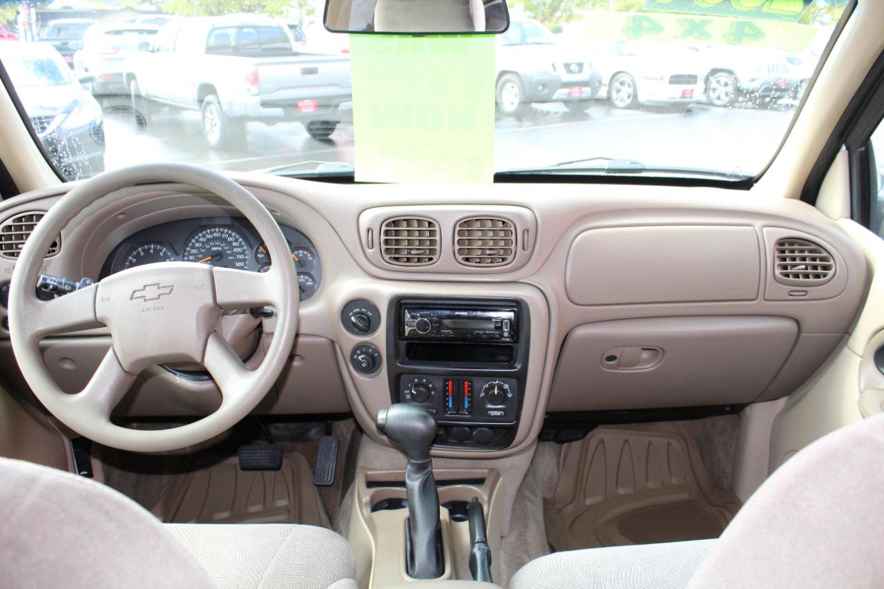 Chevrolet TrailBlazer 4dr 4WD LS 2004