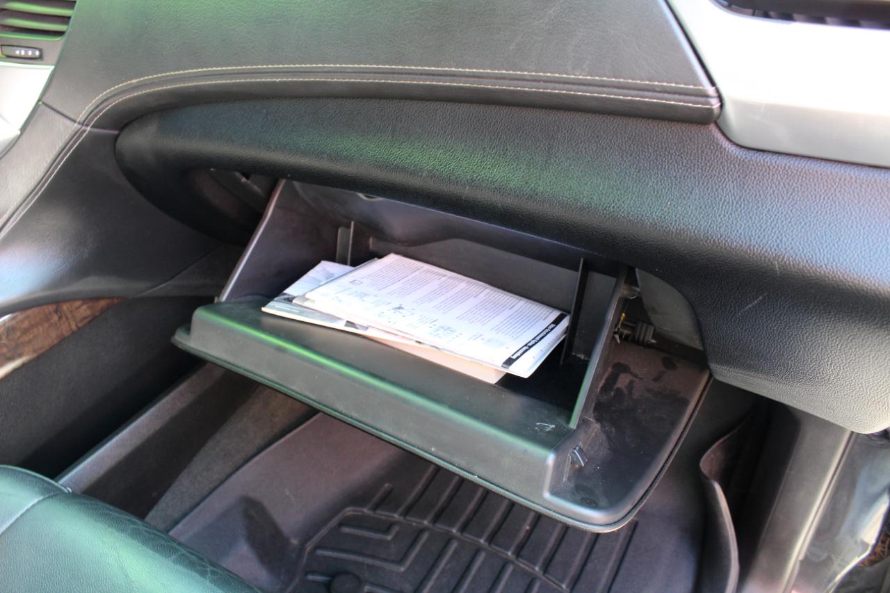 Chevrolet Tahoe 4WD 4dr LT 2015