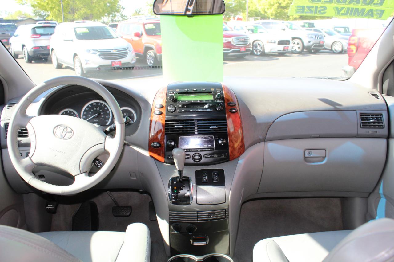 Toyota Sienna 5dr XLE FWD (Natl) 2004