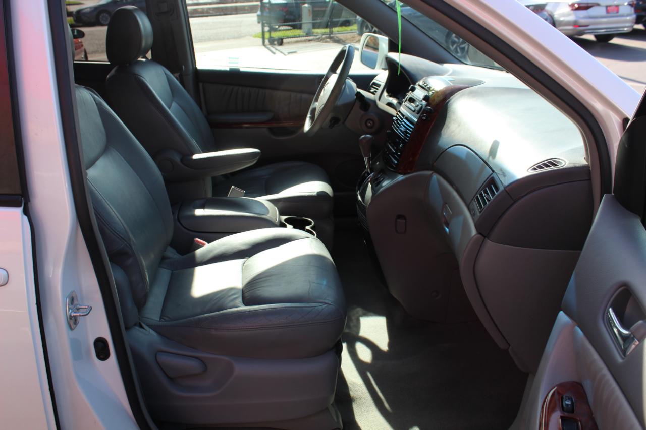 Toyota Sienna 5dr XLE FWD (Natl) 2004