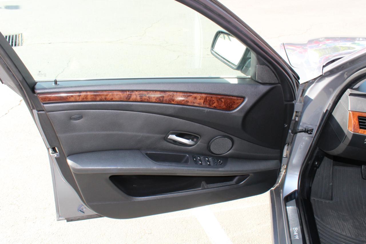 BMW 5 Series 4dr Sdn 528xi AWD 2008