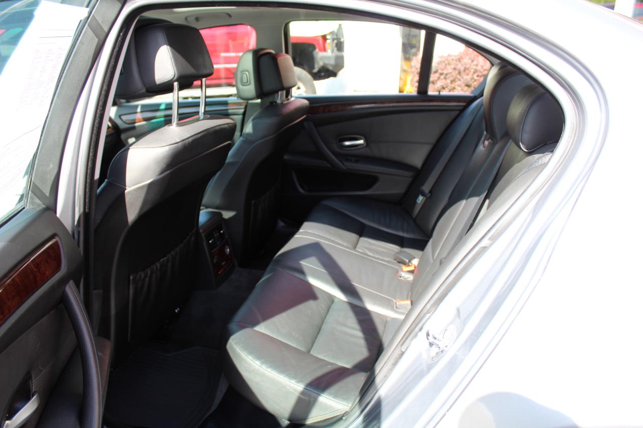 BMW 5 Series 4dr Sdn 528xi AWD 2008