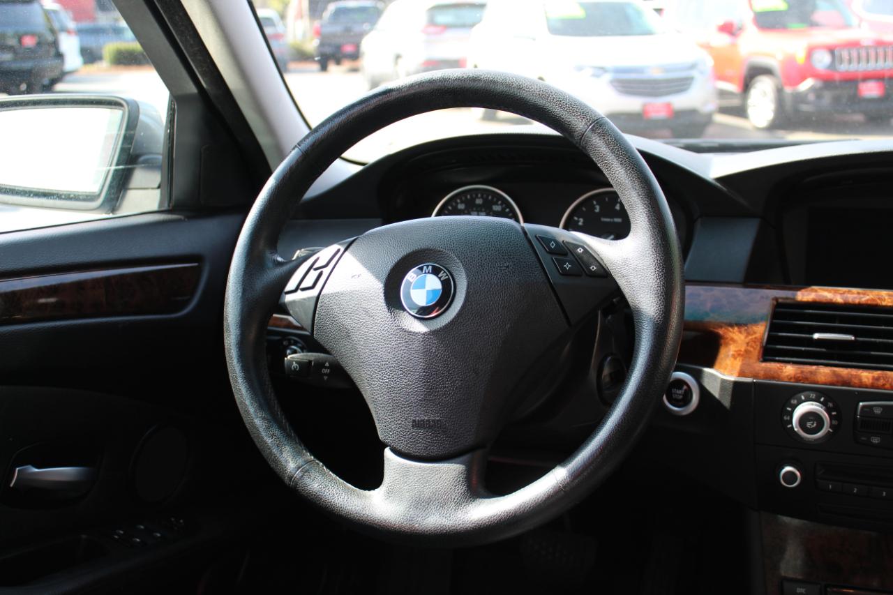 BMW 5 Series 4dr Sdn 528xi AWD 2008