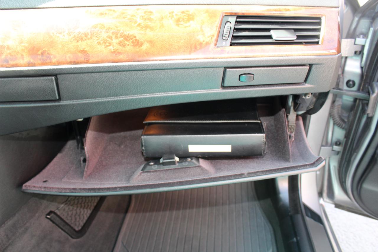 BMW 5 Series 4dr Sdn 528xi AWD 2008