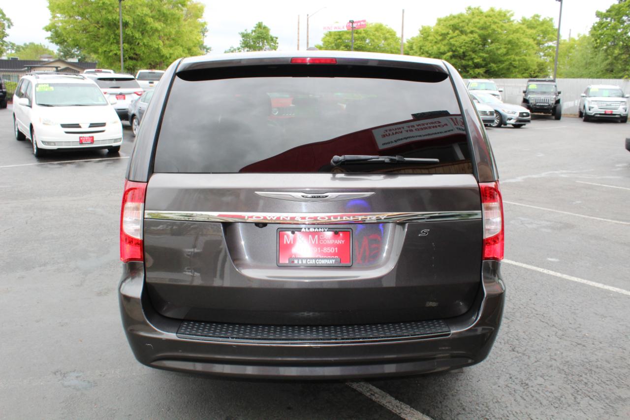 Chrysler Town & Country 4dr Wgn S 2015