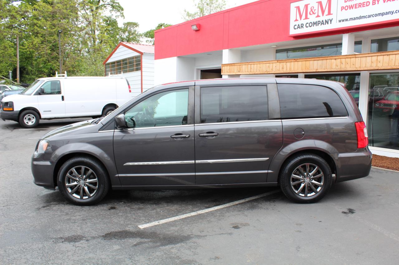 Chrysler Town & Country 4dr Wgn S 2015