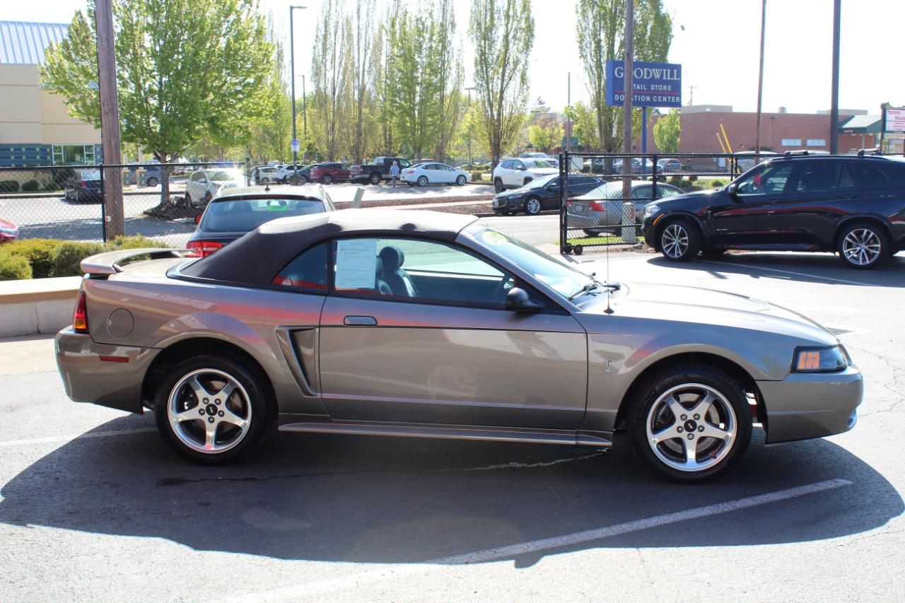 Ford Mustang 2dr Convertible SVT Cobra 2001