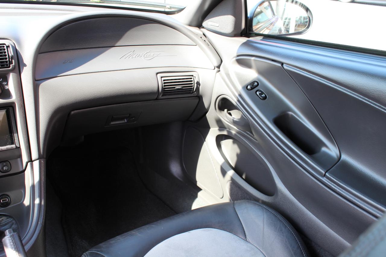 Ford Mustang 2dr Convertible SVT Cobra 2001