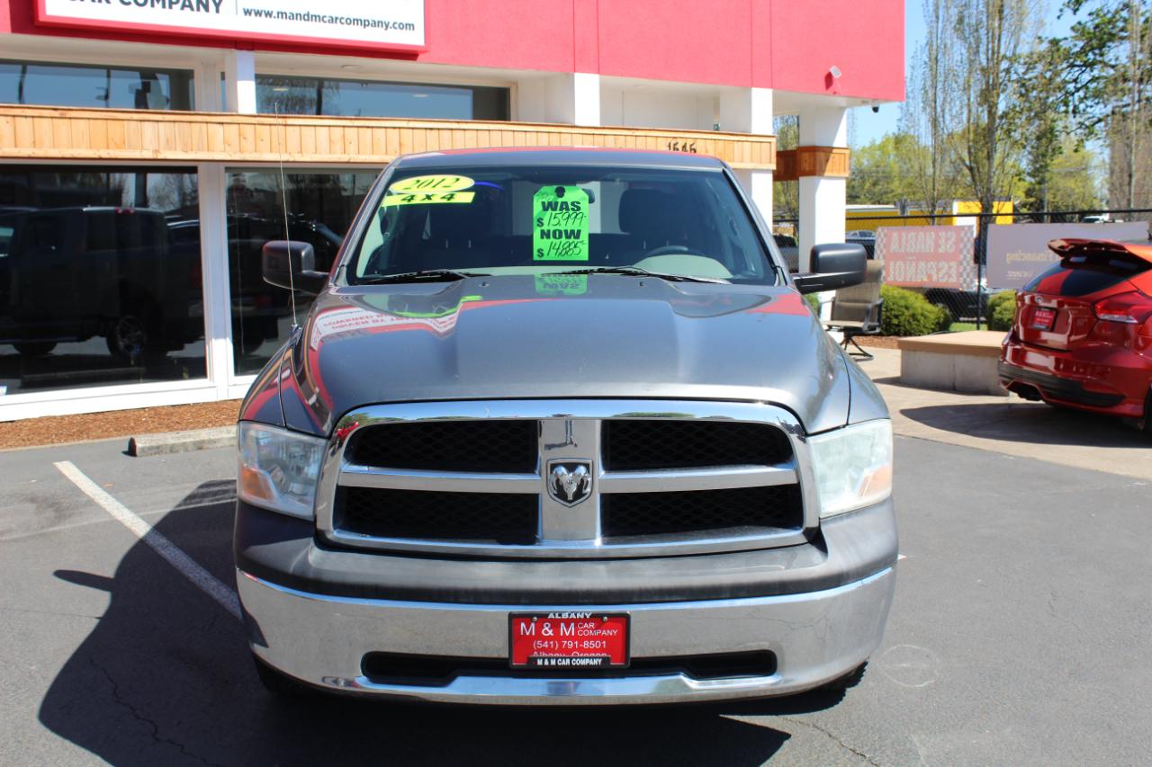 RAM 1500 4WD Crew Cab 140.5" ST 2012