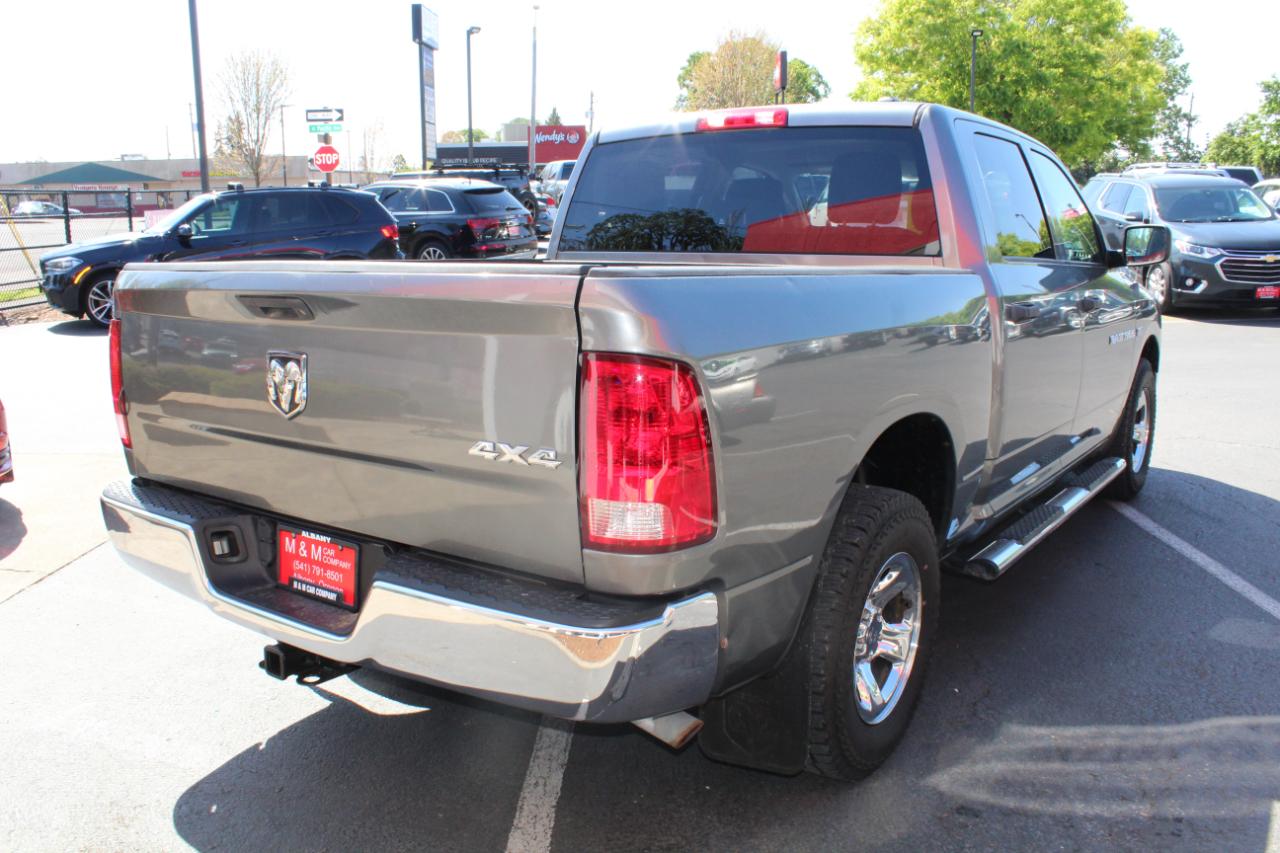 RAM 1500 4WD Crew Cab 140.5" ST 2012