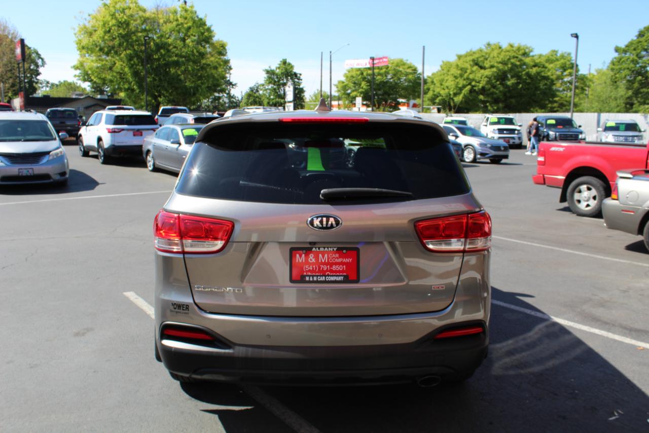 Kia Sorento FWD 4dr 2.4L LX 2016