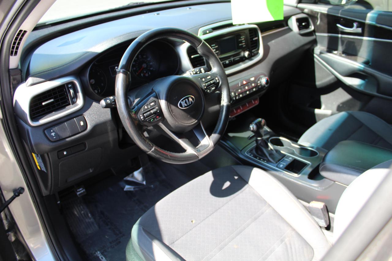 Kia Sorento FWD 4dr 2.4L LX 2016