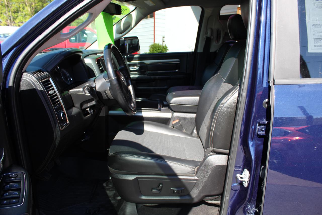 RAM 1500 4WD Quad Cab 140.5" Sport 2015