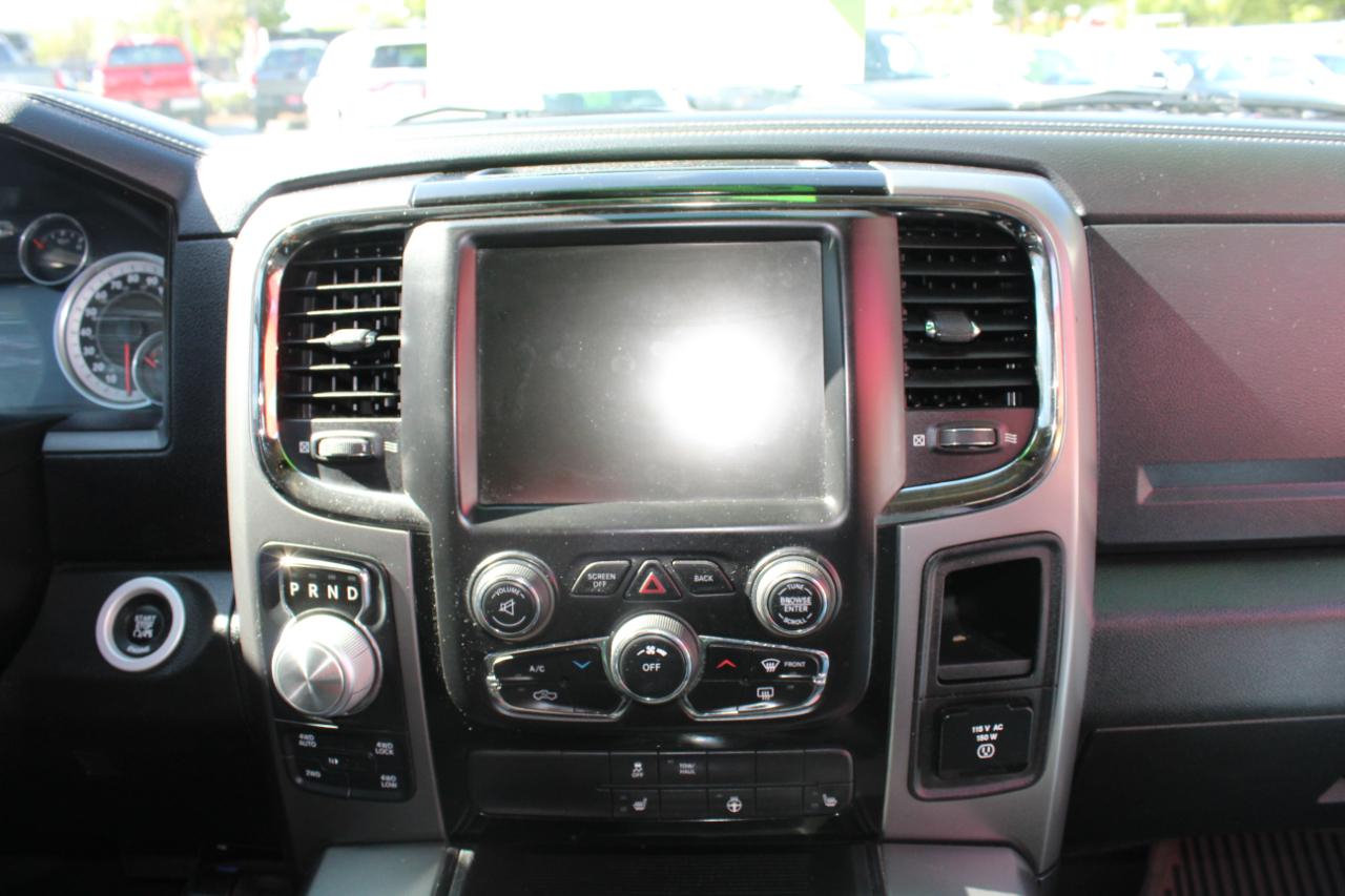 RAM 1500 4WD Quad Cab 140.5" Sport 2015