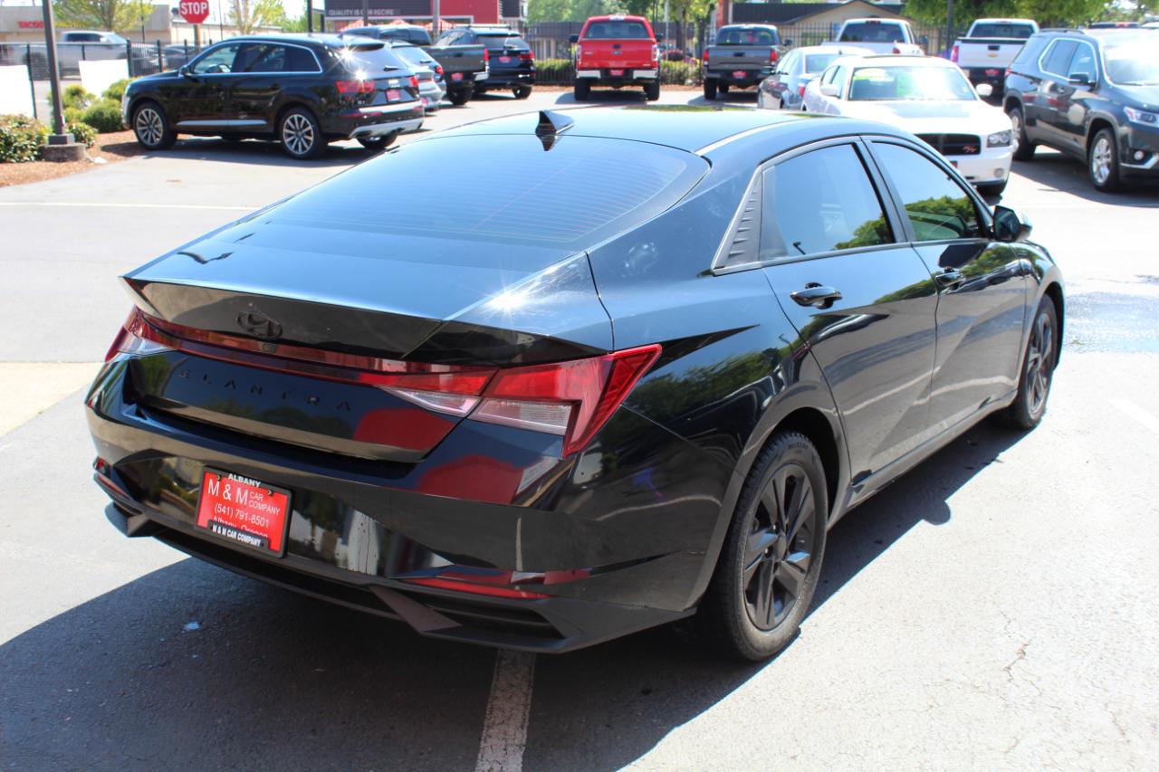 Hyundai Elantra SEL IVT 2022