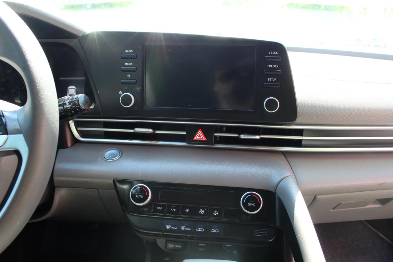 Hyundai Elantra SEL IVT 2022