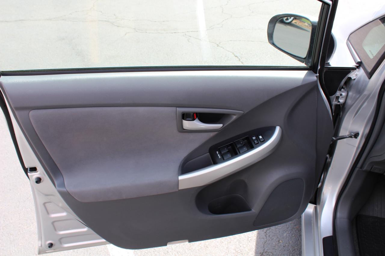 Toyota Prius 5dr HB III (Natl) 2010