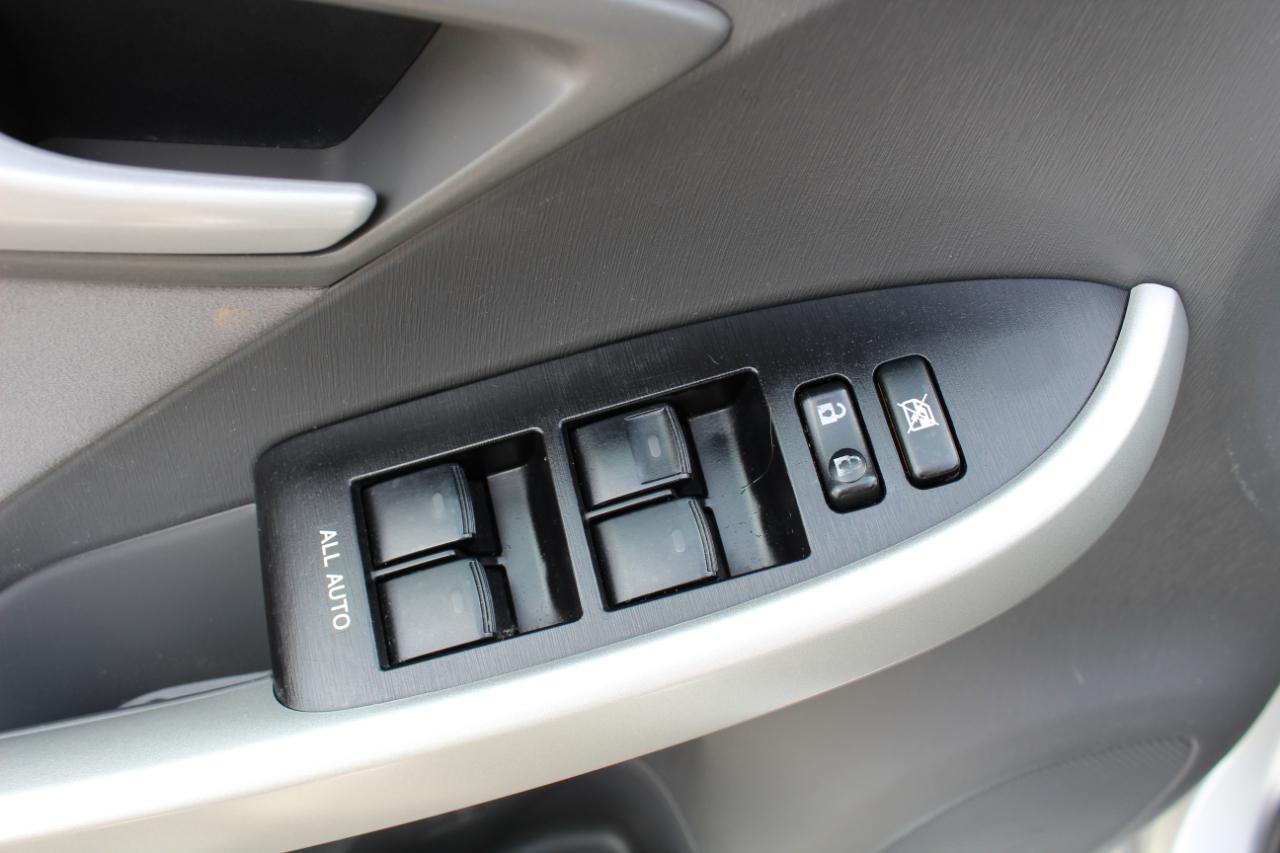 Toyota Prius 5dr HB III (Natl) 2010