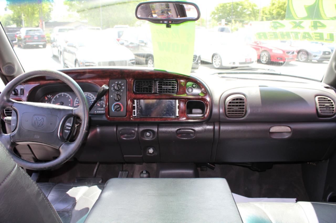 Dodge Ram 1500 4dr Quad Cab 139" WB 4WD 1999