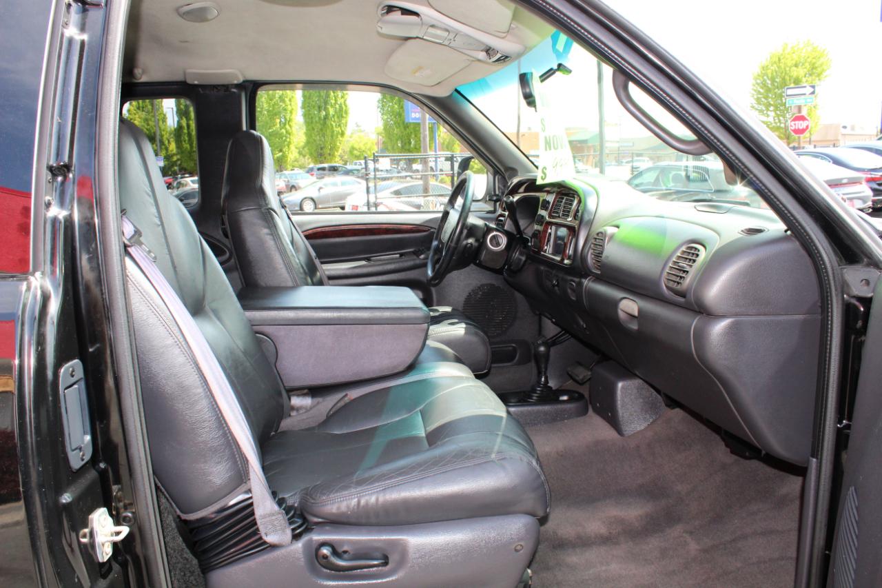Dodge Ram 1500 4dr Quad Cab 139" WB 4WD 1999