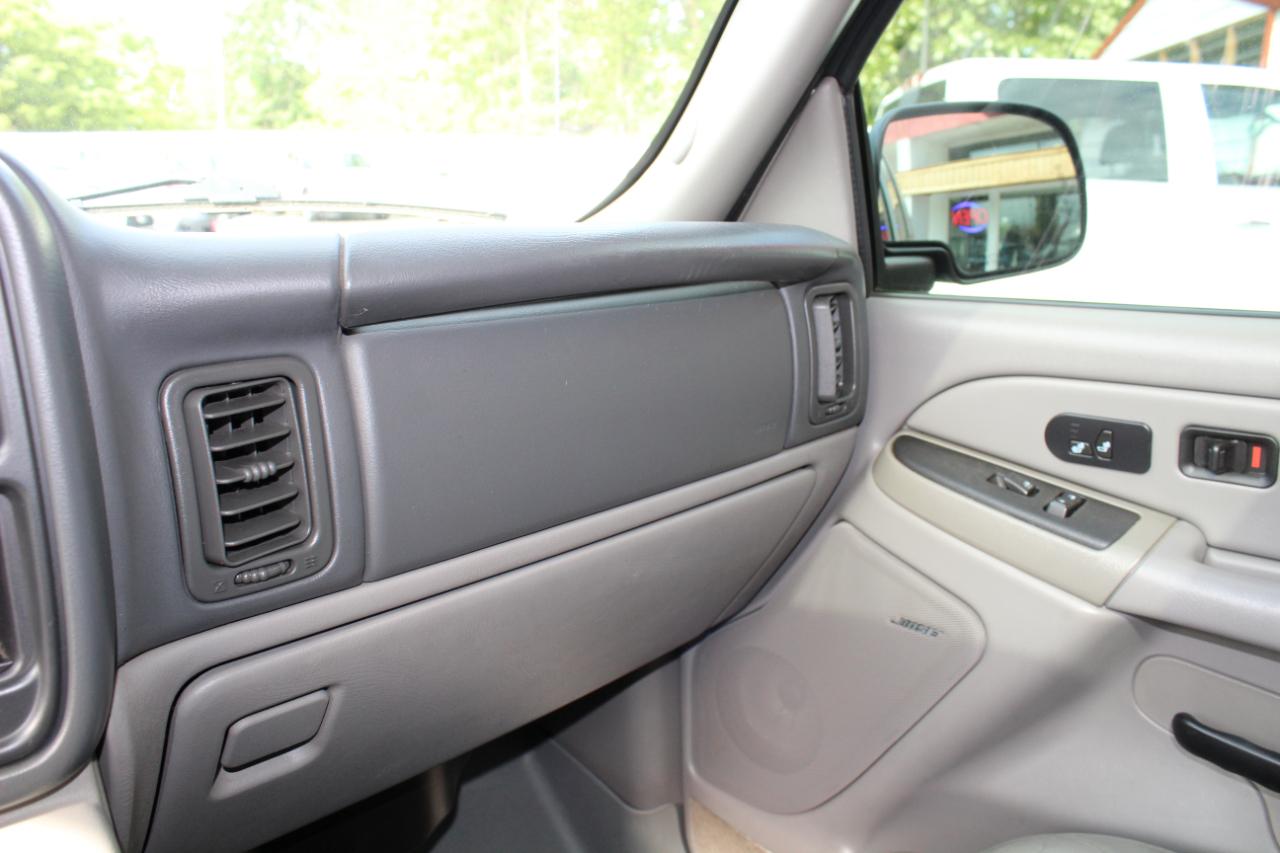 Chevrolet Suburban 4dr 1500 4WD LT 2005