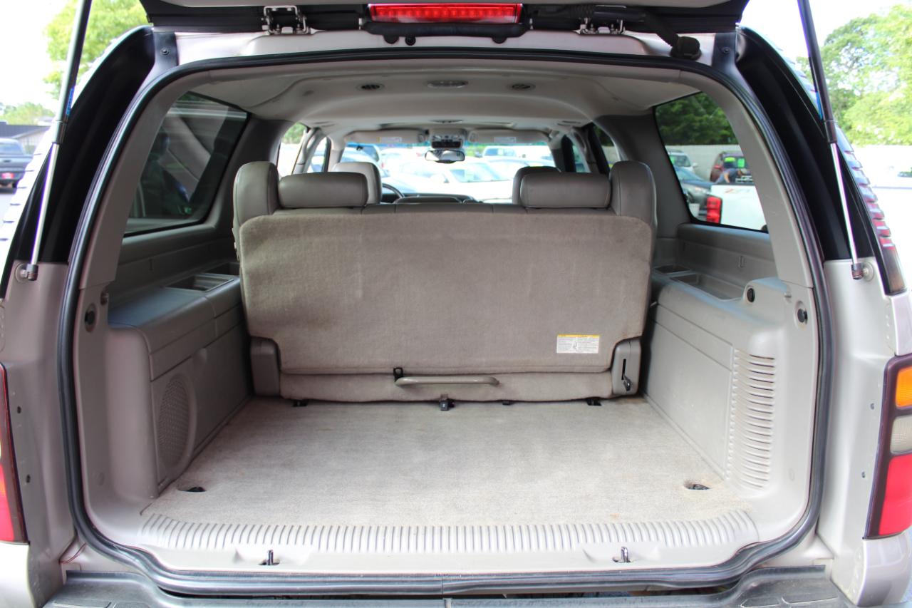 Chevrolet Suburban 4dr 1500 4WD LT 2005