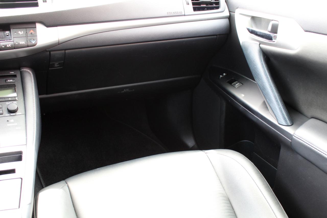 Lexus CT 200h 5dr Sdn Hybrid 2013