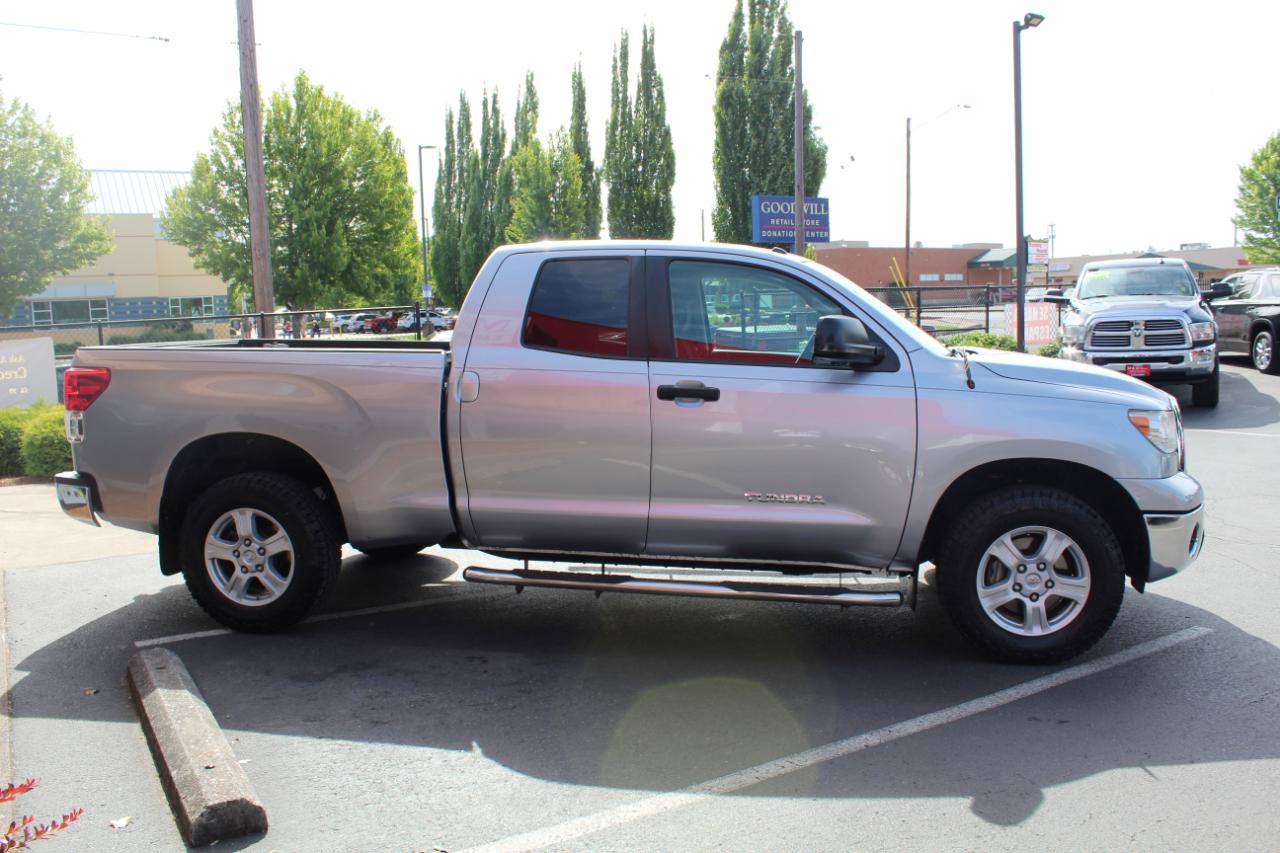 Toyota Tundra 4WD Truck Double Cab 4.6L V8 6-Spd AT (Natl) 2012