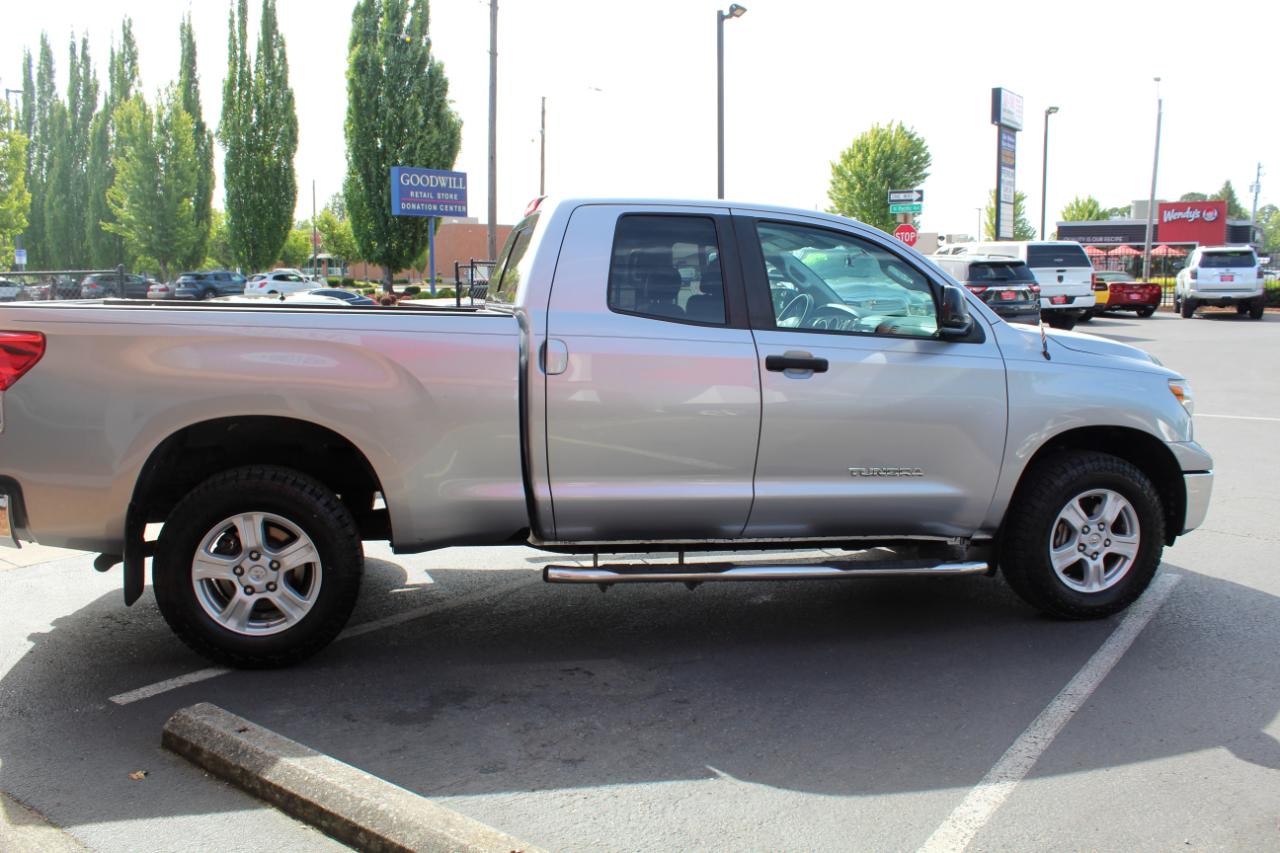 Toyota Tundra 4WD Truck Double Cab 4.6L V8 6-Spd AT (Natl) 2012
