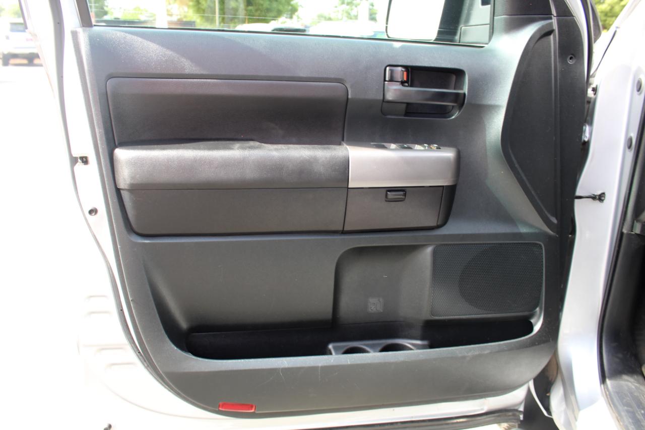 Toyota Tundra 4WD Truck Double Cab 4.6L V8 6-Spd AT (Natl) 2012