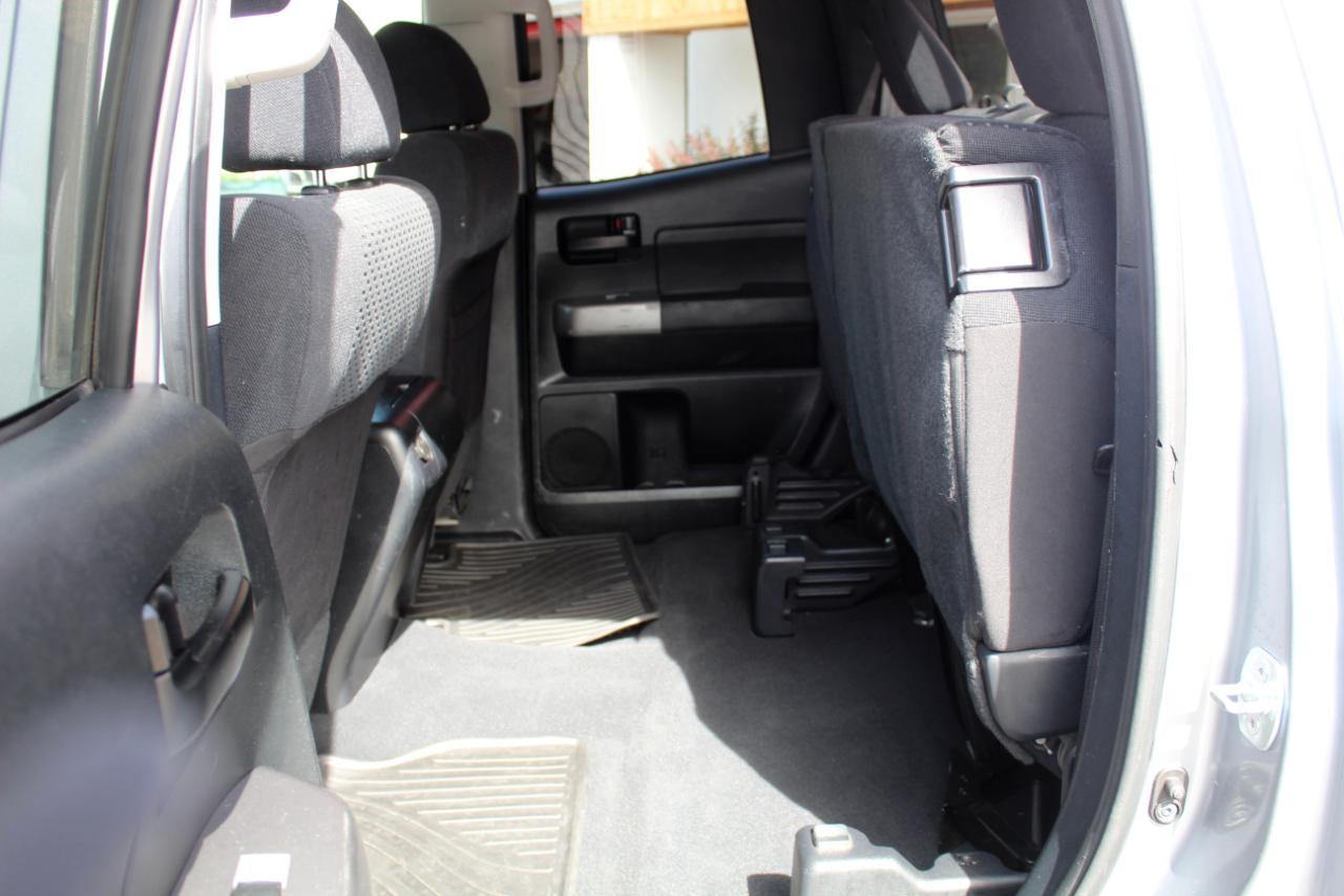 Toyota Tundra 4WD Truck Double Cab 4.6L V8 6-Spd AT (Natl) 2012