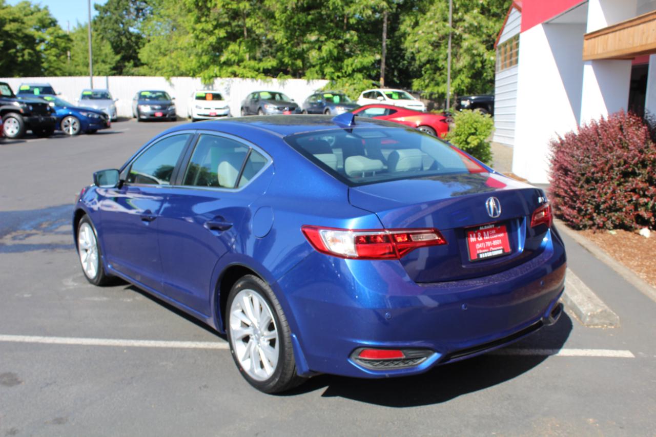Acura ILX Sedan w/Technology Plus Pkg 2017