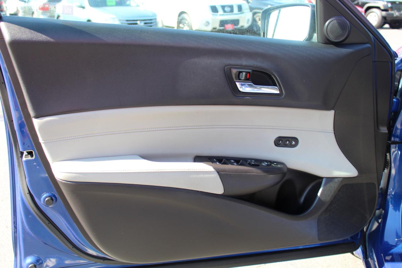 Acura ILX Sedan w/Technology Plus Pkg 2017