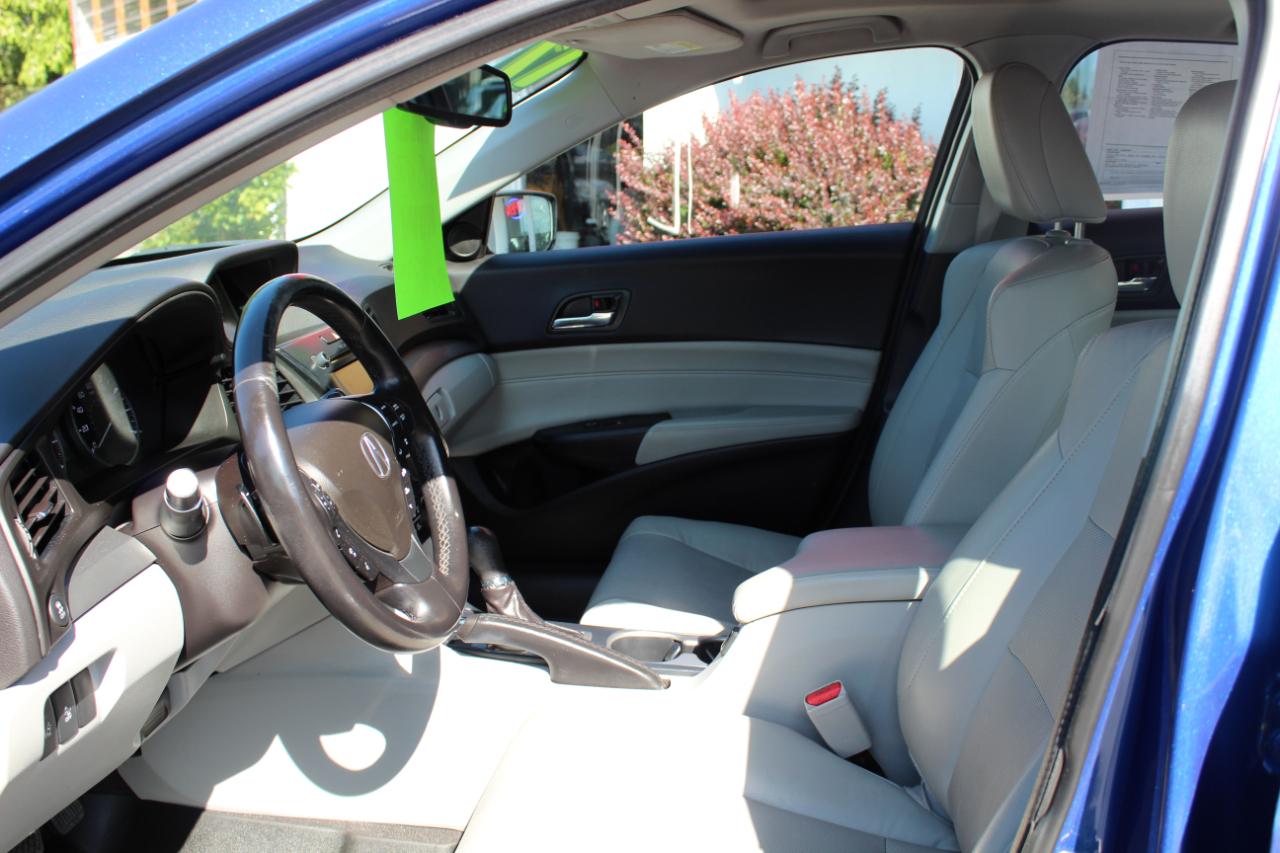 Acura ILX Sedan w/Technology Plus Pkg 2017