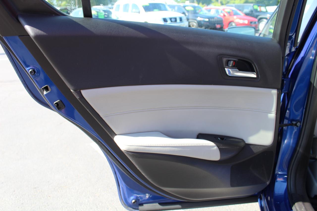 Acura ILX Sedan w/Technology Plus Pkg 2017