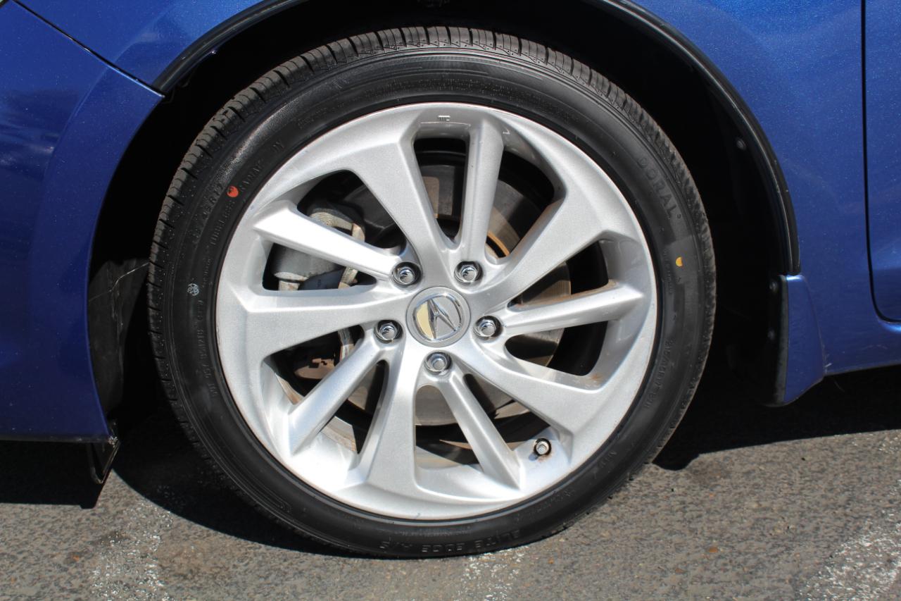 Acura ILX Sedan w/Technology Plus Pkg 2017