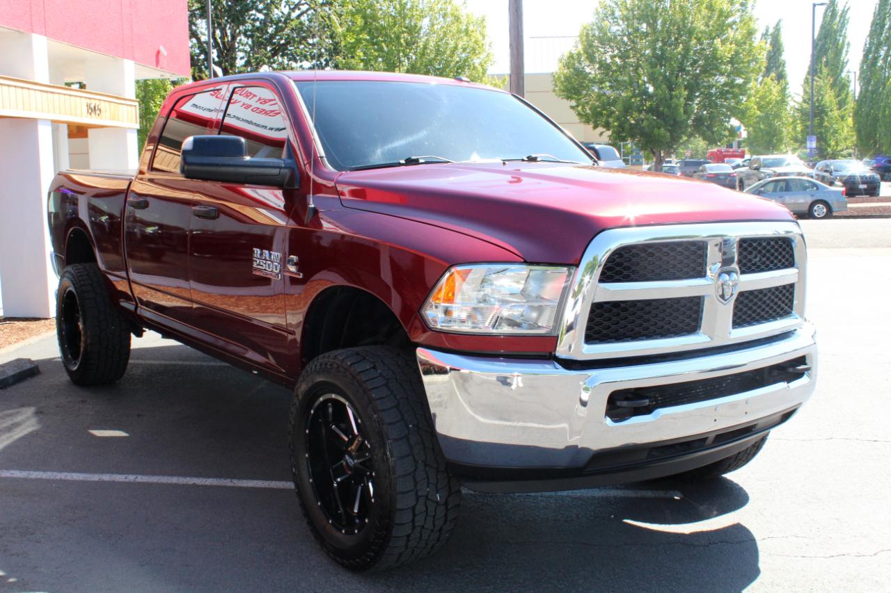 RAM 2500 Tradesman 4x4 Crew Cab 6'4" Box 2018