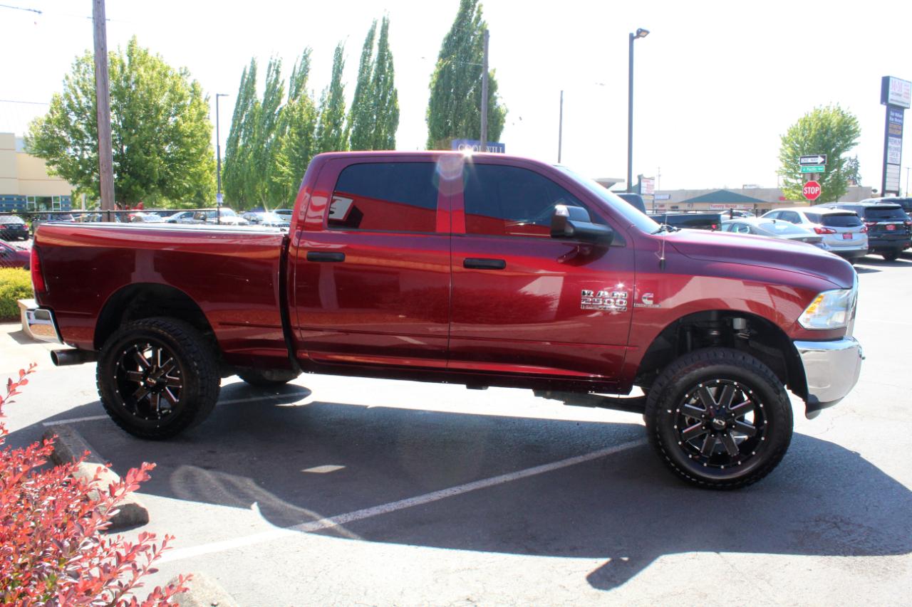 RAM 2500 Tradesman 4x4 Crew Cab 6'4" Box 2018