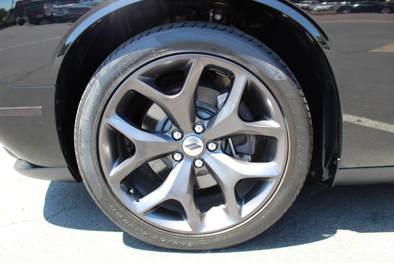 Dodge Challenger SXT RWD 2019