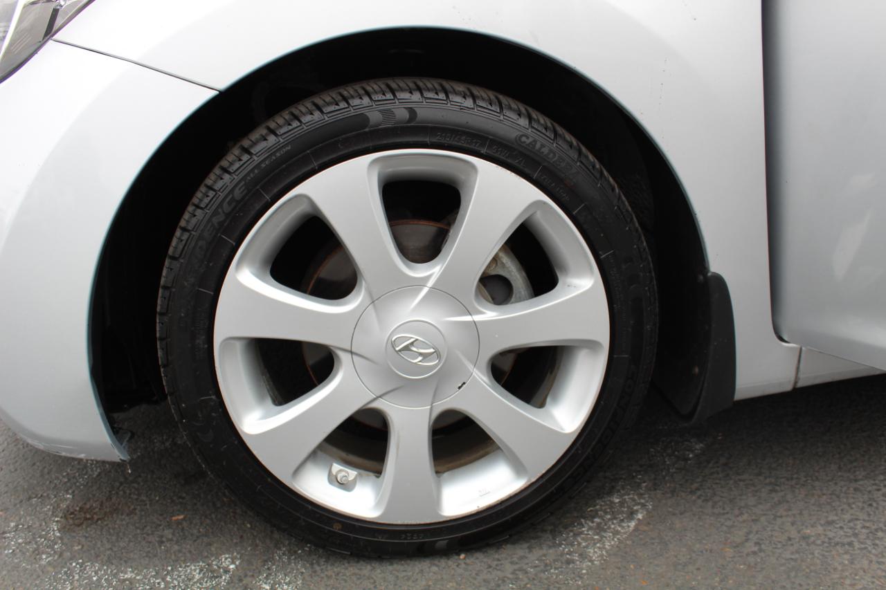 Hyundai Elantra 4dr Sdn Auto Limited PZEV (Ulsan Plant) 2012